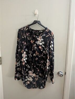 BANANA REPUBLIC Dark Floral Split Neck Blouse Black Romantic Boho Flowy Top Sz S